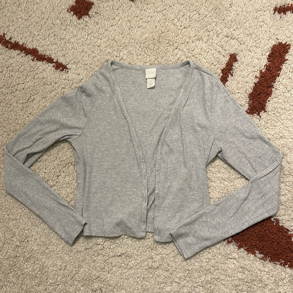Gray cropped cardigan